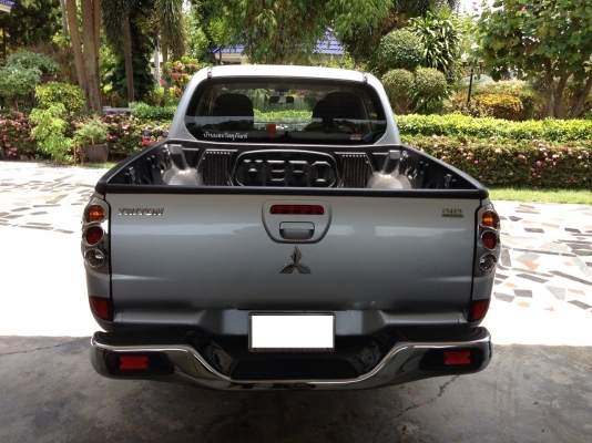 triton 4 ประตู ดีเซล 2500 cc เกียร์ ออโต้ รถปลายปี 2006