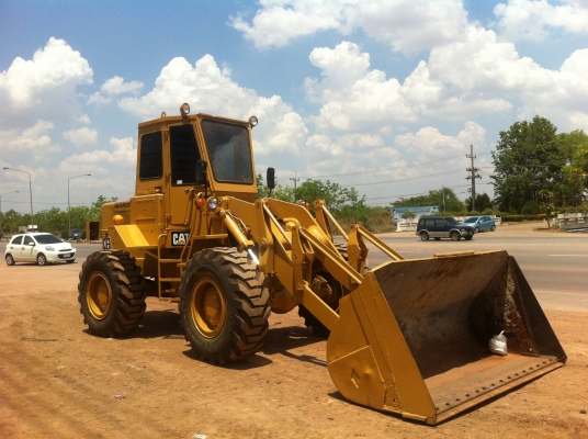 ขายด่วน CAT930 เครื่องฟิตใหม่ เกียร์เช็คใหม่ เปลี่ยนปั๊มไฮโดรลิกใหม่ต่อแขนขยายบุ้งกี้แล้ว สภาพพร้อมใช้