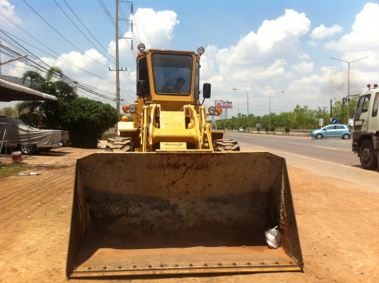 ขายด่วน CAT930 เครื่องฟิตใหม่ เกียร์เช็คใหม่ เปลี่ยนปั๊มไฮโดรลิกใหม่ต่อแขนขยายบุ้งกี้แล้ว สภาพพร้อมใช้