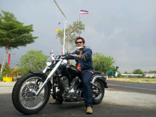 ขาย dragstar 400 custom เก็บงานแล้วสภาพสวยๆเหมือนใหม่ทะเบียนพร้อม