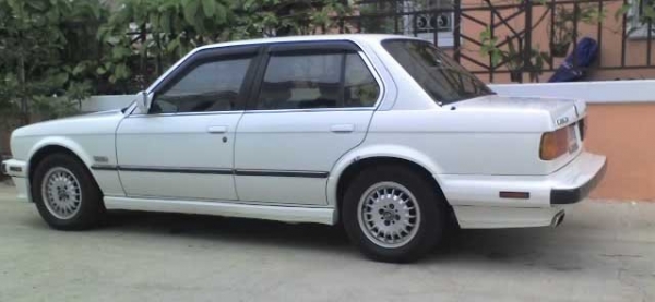 ขาย e30 เครื่อง 1800cc auto รถดี สภาพเรียบร้อย ใช้งานดี ทางไกลได้ ทางใกล้ดี