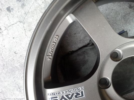 ขายล้อte37 สวยๆ ขอบ17 กว้าง7.5   สีน้ำตาลไหม้ ถูกๆ 13000.-