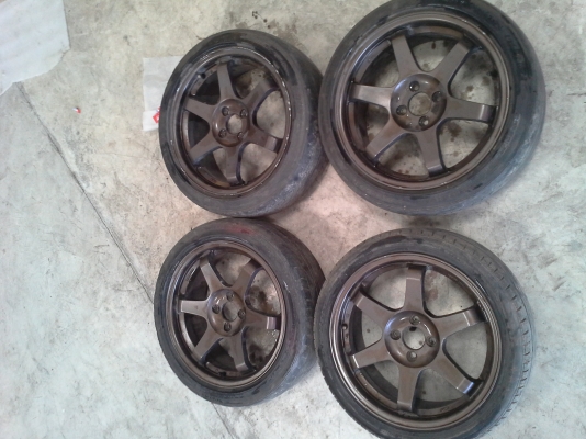 ขายล้อTE37 ขอบ17 กว้าง7 4/100 แถมยางไป วิ่งเล่นถูกๆ 8500.-