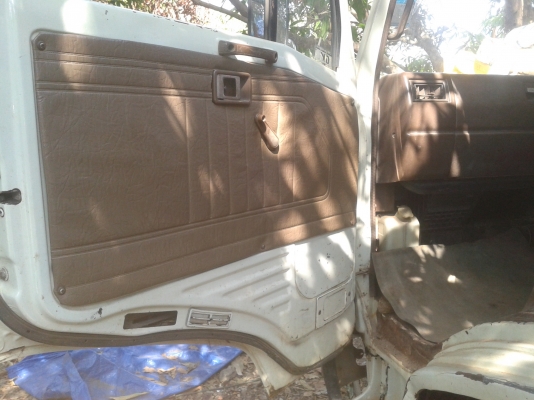 ขาย 6ล้อ HINO FB112 (WO4D)117 แรงคัซซีสวยมาก สวยตลอดเส้น ไม่ผุ ไม่ดาม เครื่องดี แรง พวงมาลัยพาวเวอร์ ขาย 6ล้อ HINO FB112 (WO4D)117 แรงคัซซีสวยมาก สวยตลอดเส้น ไม่ผุ ไม่ดาม เครื่องดี แรง พวงมาลัยพาวเวอร์