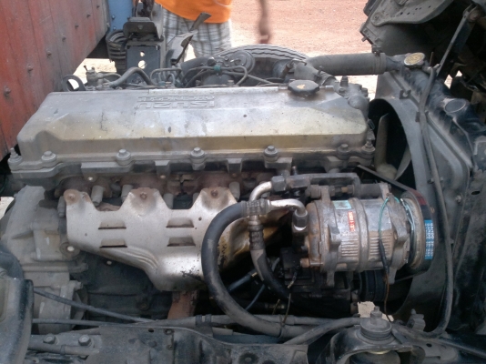 NPR 120  ฝาขาว ปี 43  ช่วงล่างใหญ่  F-หน้า  F - หลัง