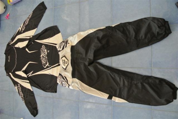 ชุดแข่งวิบากONEAL สภาพเหมือนใหม่จากUSA เก่าจากเอริกา