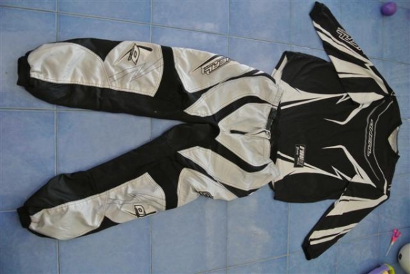 ชุดแข่งวิบากONEAL สภาพเหมือนใหม่จากUSA เก่าจากเอริกา