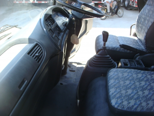 ISUZU FTR เครื่อง 195 แรง แท้งค์น้ำ 6,000 ลิตร