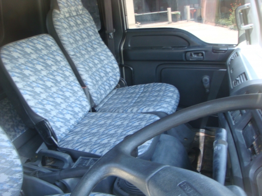 ISUZU FTR เครื่อง 195 แรง แท้งค์น้ำ 6,000 ลิตร