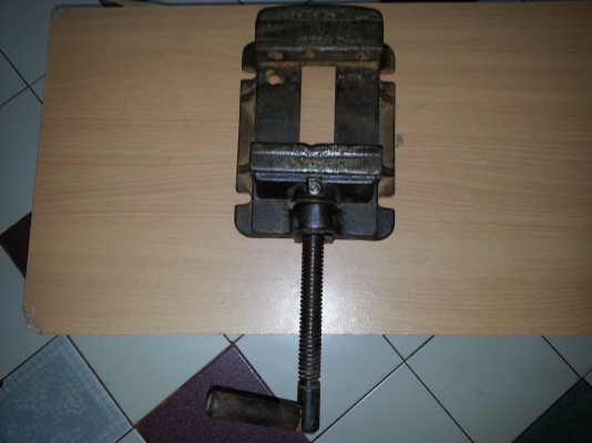 ขายปากการุ่นเก่าเหล็กแข็งแรงมากๆเลยครับ ขายปากการุ่นเก่าเหล็กแข็งแรงมากๆเลยครับ