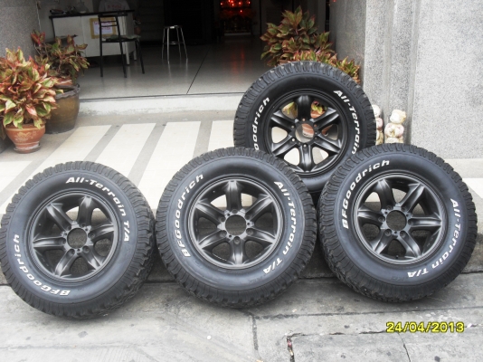 ขายแม็กเล็บเหยี่ยว พร้อม ยาง BF 26570/16 ปี 5108 16,500 บ