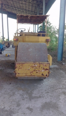 ต้องการขายรถบดสามล้อเหล็ก