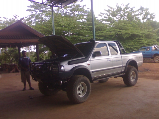 ขายFORD โฟวิลปี04เครื่อง2500โบว์แต่งยกสูงสภาพสวยมากๆคับ ขายFORD โฟวิลปี04เครื่อง2500โบว์แต่งยกสูงสภาพสวยมากๆคับ