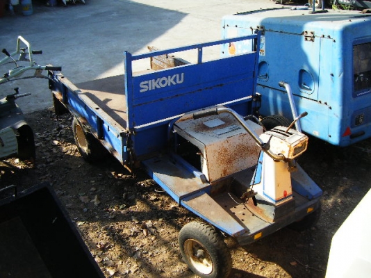 รถบรรทุกเอนกประสงค์นั่งขับเล็ก