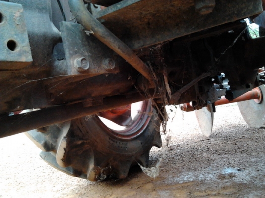 ขาย รถไถ KUBOTA L3408Di 4WD สภาพดีแห้งๆ เครื่องดีติดง่าย เกียร์ดี ระบบไฟใช้ได้ปกติ  ยางดี4เส้น ระบบไฮฯใช้ได้ดีไม่มีแตก พร้อมผาน4 เอกสารเล่มทะเบียน ขายตามสภาพ ราคาต่อรองได้ครับ