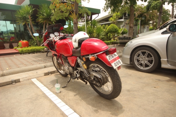 หาคนดูแลต่อครับ  Clubman GB400