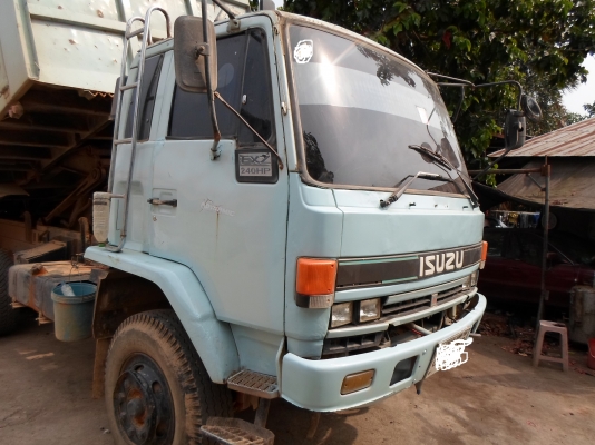 ขายสิบล้อ rocky 240 นางฟ้าแท้ ดั้มสามมิตร รอนตรง