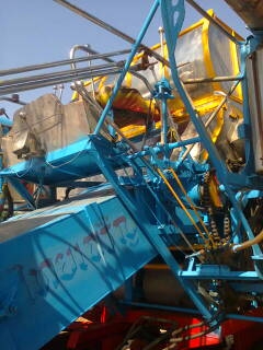 ขายรถเกี่ยว ไทยเจริญ สแตนเลสทั้งคัน เครื่องมิตซู 210 TURBO