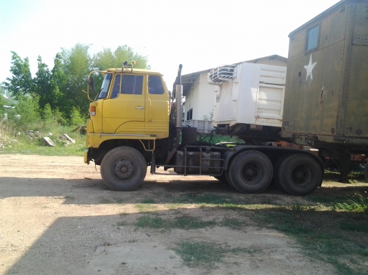 ขายด่วน..รถสิบล้อหัวลาก HINO HH เครื่องยนต์ HINO P11Cรุ่นใหม่ จำนวน 325 แรงม้า รุ่นใหม่ รถสวยพร้อมใช้งาน มีทะเบียนครบ.