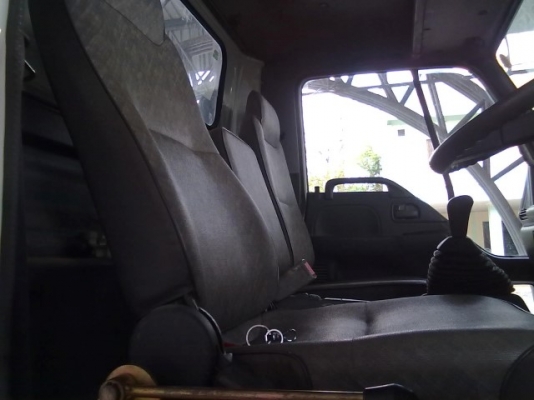 ขายรถหกล้อ ISUZU NRR เครื่อง 170 แรง มีเครน 3 ตันของ TADANO ยาว 5 เมตร ยาง 900 ภายในสวยพร้อมแอร์ เบรกจิ๊ปฟี่