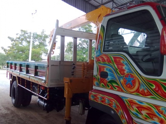 ขายรถหกล้อ ISUZU NRR เครื่อง 170 แรง มีเครน 3 ตันของ TADANO ยาว 5 เมตร ยาง 900 ภายในสวยพร้อมแอร์ เบรกจิ๊ปฟี่