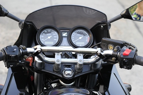 ขาย CB 400 TEC3 ปี2006 ทะเบียน ของแต่งเต็มคัน