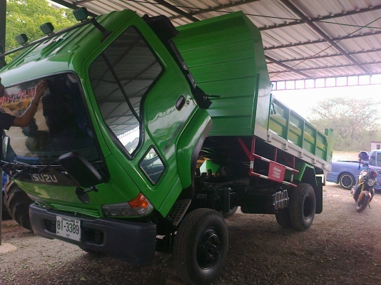 ขาย 6ล้อ ISUZU 210HP ดั้ม ปี52