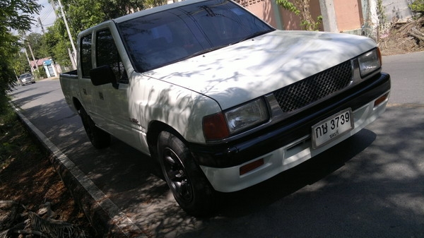 cab4แท้จากisuzuหา4ประตูทนๆดีเซลไดเร็คประหยัดๆเพาเวอร์เบรคดีๆแอร์เย็นเชิญครับ