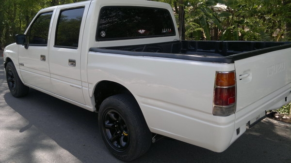 cab4แท้จากisuzuหา4ประตูทนๆดีเซลไดเร็คประหยัดๆเพาเวอร์เบรคดีๆแอร์เย็นเชิญครับ