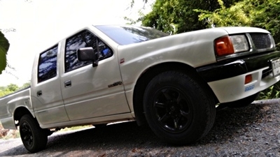 cab4แท้จากisuzuหา4ประตูทนๆดีเซลไดเร็คประหยัดๆเพาเวอร์เบรคดีๆแอร์เย็นเชิญครับ