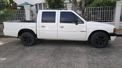 cab4แท้จากisuzuหา4ประตูทนๆดีเซลไดเร็คประหยัดๆเพาเวอร์เบรคดีๆแอร์เย็นเชิญครับ