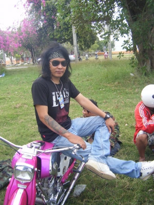 ลูกหมูชมพู อยากเปลี่ยนแนวขับ เวสป้า 150