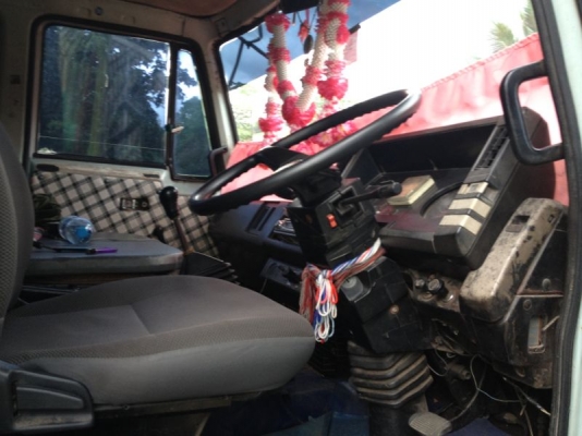 รถอิซูซุ 10 ล้อ รั่ว FVZ 175 แรงม้า  สนใจติดต่อ 081 - 6079515