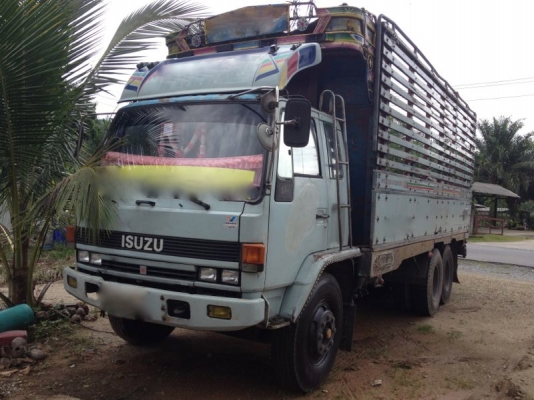 รถอิซูซุ 10 ล้อ รั่ว FVZ 175 แรงม้า  สนใจติดต่อ 081 - 6079515