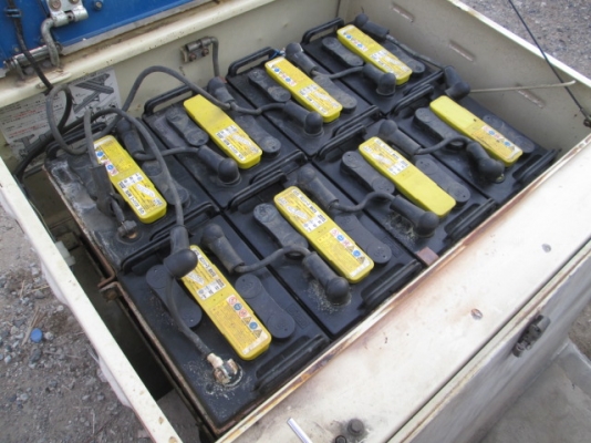 รหัส:13001058รถลากมีไฟหน้าหลังมีไฟเลี้ยวน้ำหนัง2,000kg.มี3ล้อwww.nihonmono.com