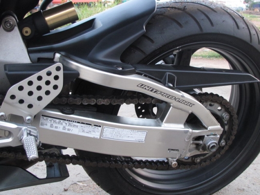 ลูกค้าฝากขาย HONDA CBR1000RR ปี2006 สภาพเยี่ยมๆ