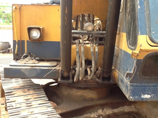 ขายด่วน komatsu pc100 รุ่น1 ขายด่วน komatsu pc100 รุ่น1