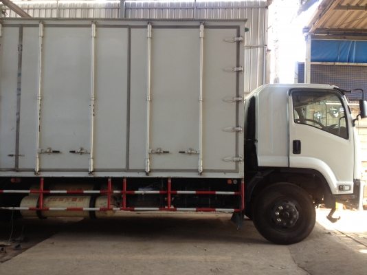 ขาย 6ล้อใหญ่ ISUZU FTR 240แรง CNGแท้โรงงาน รุ่น โรโบคอบ ตู้แห้ง ยาว 7.5 เมตร10บาน ขาย 6ล้อใหญ่ ISUZU FTR 240แรง CNGแท้โรงงาน รุ่น โรโบคอบ ตู้แห้ง ยาว 7.5 เมตร10บาน