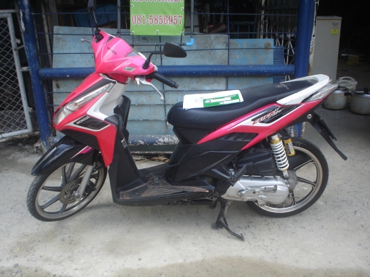 ทะเบียนกรุงเทพฯ พร้อมโอน  สภาพ 95\%ป้ายแดง สีสวยมากๆๆ