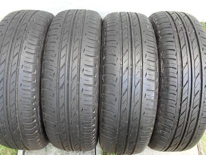 ขายยาง BRIDGESTONE Ecopia  ปี4711 3เส้น ปี12 1เส้น(1ชุด) 185/60/15 ราคา 3,200 ดูของแถวปากเกร็ด สนใจติดต่อ 090-676-4651 เบียร์ครับ