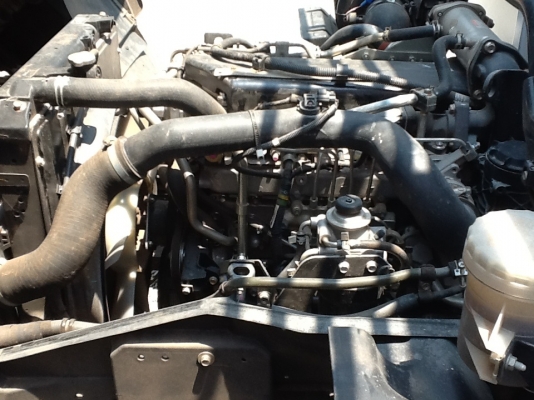 ขายด่วน 6ล้อใหม่ 210HP ไมค์18xxx ปี52