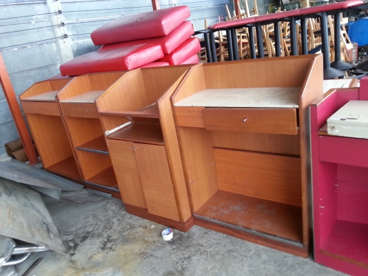 เคาร์เตอร์ไม้ สภาพดี โทร 084-055-7743