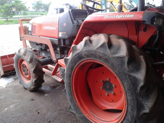 ขายรถไถ KUBOTA L3408 DI ขนาด35แรง 2เพลา เครื่องยนต์ 3 สูบ พวงมาลัยเพาเวอร์ พร้อมดันหน้า rnสอบถาม นพดล ระยอง 0818618678(AIS),0897489639(Dtac)