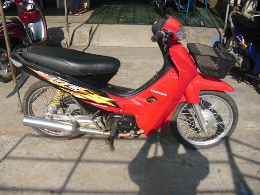 ขาย wave100  เอกสารพร้อมโอน 11000 บาท