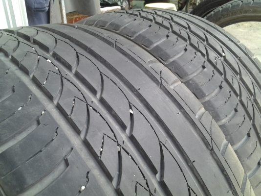 ยาง 235/35r19 สภาพ80\% เพิ่งถอดครับ ยาง 235/35r19 สภาพ80\% เพิ่งถอดครับ