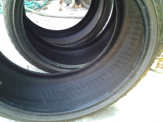 ยาง 235/35r19 สภาพ80\% เพิ่งถอดครับ ยาง 235/35r19 สภาพ80\% เพิ่งถอดครับ