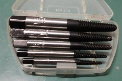 ขายถอนเกลียวซ้ายเยอรมันชุด5ดอกTUBUS Made in Germany. มือสองสภาพดี ขายถอนเกลียวซ้ายเยอรมันชุด5ดอกTUBUS Made in Germany. มือสองสภาพดี