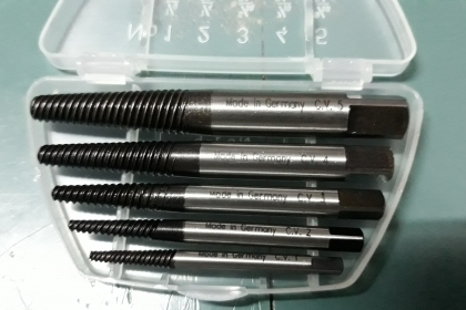 ขายถอนเกลียวซ้ายเยอรมันชุด5ดอกTUBUS Made in Germany. มือสองสภาพดี ขายถอนเกลียวซ้ายเยอรมันชุด5ดอกTUBUS Made in Germany. มือสองสภาพดี