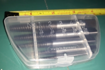 ขายถอนเกลียวซ้ายเยอรมันชุด5ดอกTUBUS Made in Germany. มือสองสภาพดี ขายถอนเกลียวซ้ายเยอรมันชุด5ดอกTUBUS Made in Germany. มือสองสภาพดี