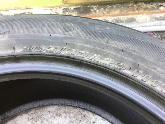 ยาง ROADSTONE 265-50-20 ปี 15 ครบชุด 4 เส้น 2900 สวยๆไม่บวมไม่กินข้างดอกยางเหลือเยอะเอาไปวิ่งกันใด้อ ยาง ROADSTONE 265-50-20 ปี 15 ครบชุด 4 เส้น 2900 สวยๆไม่บวมไม่กินข้างดอกยางเหลือเยอะเอาไปวิ่งกันใด้อ